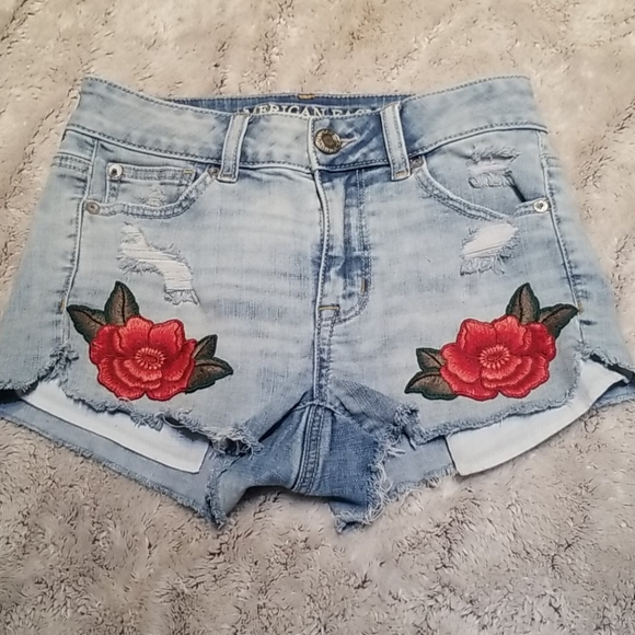 American Eagle rose jean shorts - Picture 2 of 7